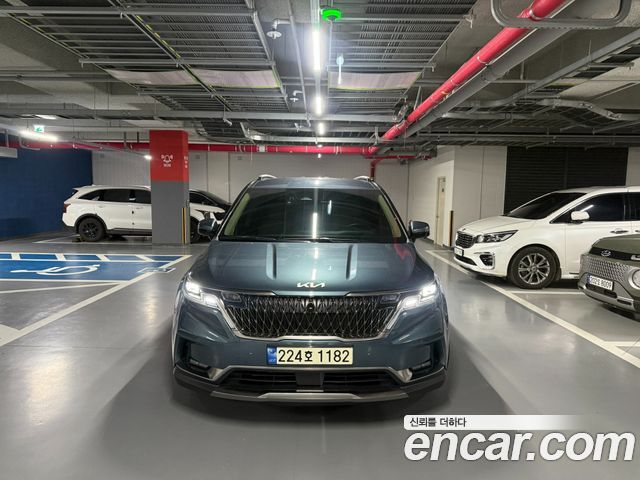 Kia Carnival Gasoline 7-Seater Signature — пробег 43 000 км — фото 1 из 5