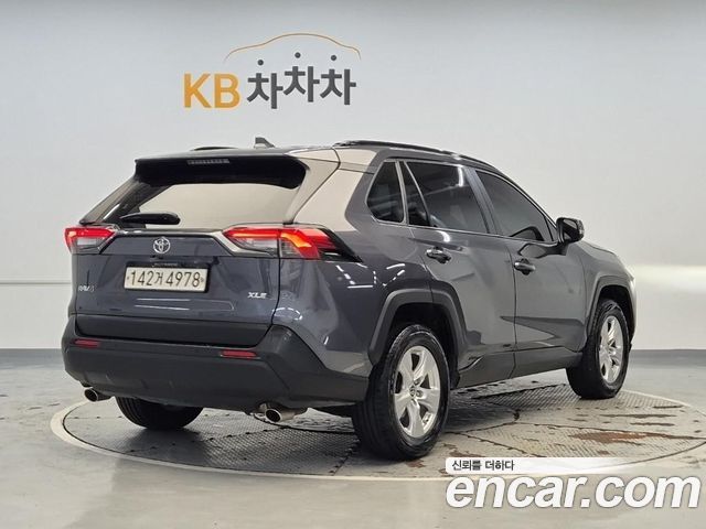 Toyota RAV4 2.5 2WD — пробег 75 268 км — фото 2 из 5