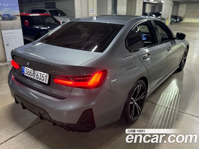 BMW 3-Series 320i M Sport — пробег 4 431 км — фото 4 из 5