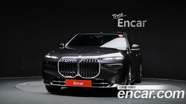 BMW 7-Series 740i sDrive Design Pure Excellence — пробег 100 656 км — фото 3 из 5