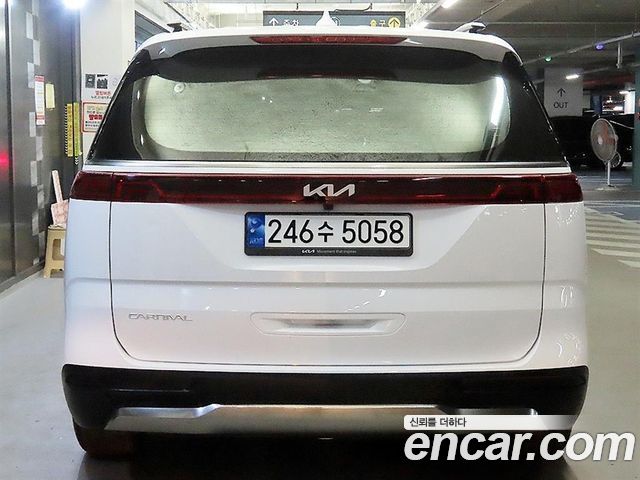 Kia Carnival Gasoline 9-Seater Signature — пробег 80 189 км — фото 5 из 5