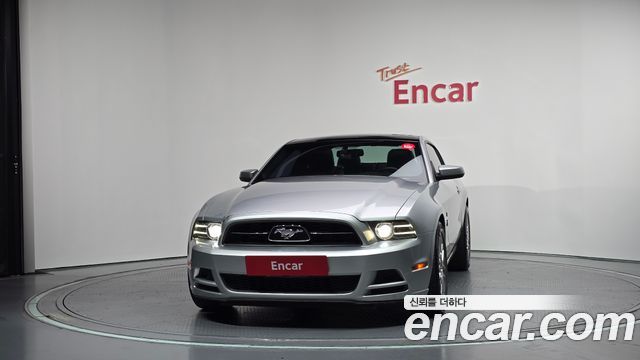 Ford Mustang Coupe — пробег 92 301 км — фото 3 из 5