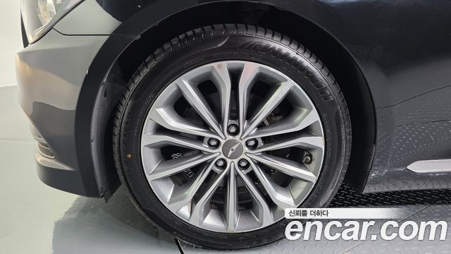 Hyundai Genesis из Кореи Encar