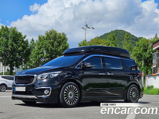 Kia Carnival 9-seater Hi-Limousine Prestige — пробег 193 500 км — фото 3 из 5