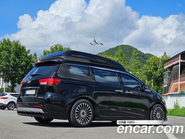 Kia Carnival 9-seater Hi-Limousine Prestige — пробег 193 500 км — фото 4 из 5