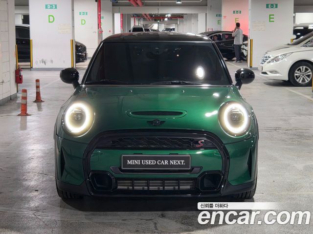 Mini Cooper Classic Launch Pack Third Generation — пробег 20 274 км — фото 2 из 5