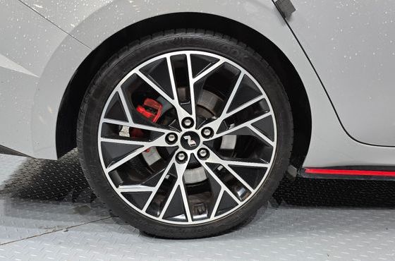 Hyundai AVANTE 2.0 N — пробег 35 013 км — фото 5 из 5