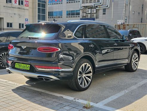 Bentley Bentayga 4.0 V8 EWB First Edition — пробег 20 494 км — фото 4 из 5