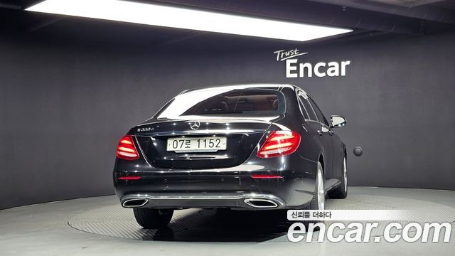 Mercedes-Benz E-Class из Кореи Encar