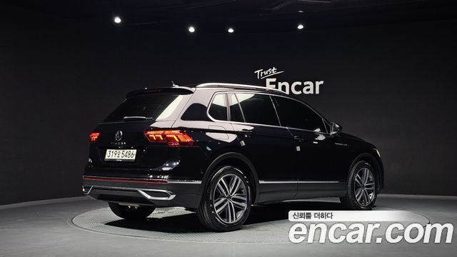 Volkswagen Tiguan 2.0 TDI Prestige — пробег 62 950 км — фото 2 из 5