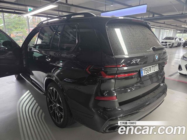 BMW X7 xDrive 40d M Sport 7 STR — пробег 4 222 км — фото 4 из 5