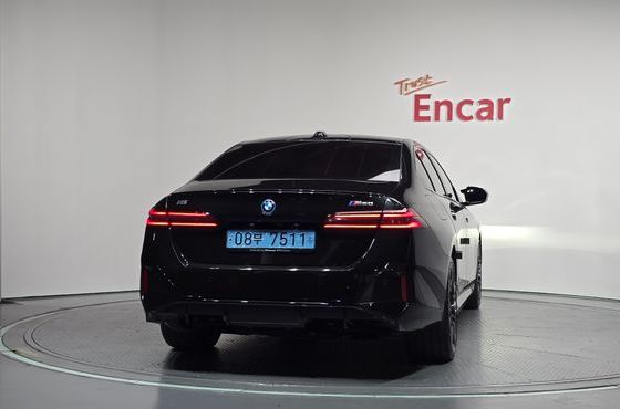 BMW i5 M60 xDrive — пробег 36 743 км — фото 4 из 5