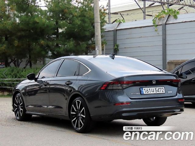 Honda Accord 2.0 Hybrid Touring — пробег 59 846 км — фото 3 из 5