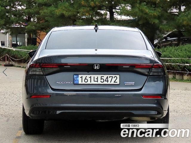 Honda Accord 2.0 Hybrid Touring — пробег 59 846 км — фото 4 из 5