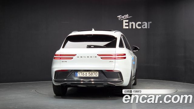 Genesis GV70 из Кореи Encar
