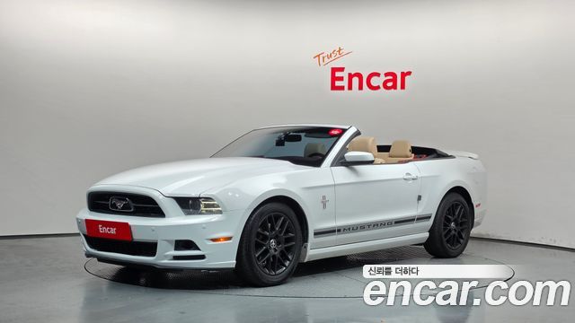 Ford Mustang Convertible — пробег 124 664 км — фото 1 из 5