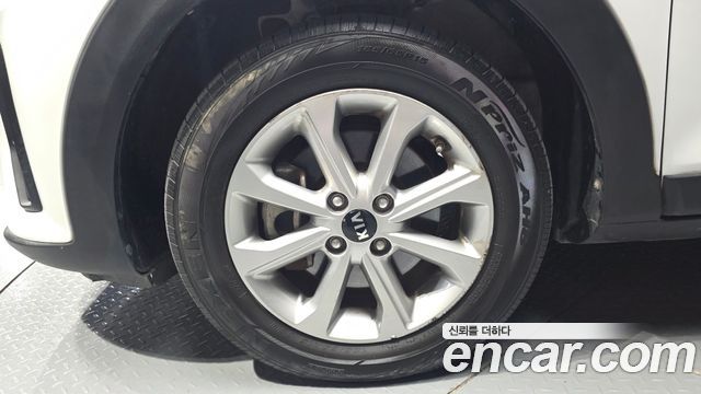 Kia Stonic Diesel 1.6 Deluxe — пробег 71 428 км — фото 5 из 5