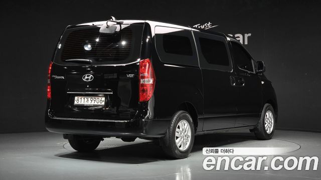 Hyundai Starex Van 3-Seater Smart — пробег 117 936 км — фото 2 из 5