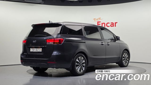 Kia Carnival из Кореи Encar