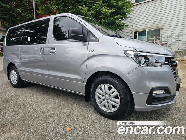 Hyundai Starex Van 3-Seater Smart — пробег 60 680 км — фото 4 из 5