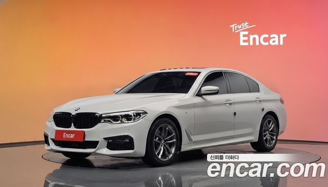 BMW 5-Series 520d xDrive M Sport Package Plus — пробег 99 306 км — фото 1 из 5