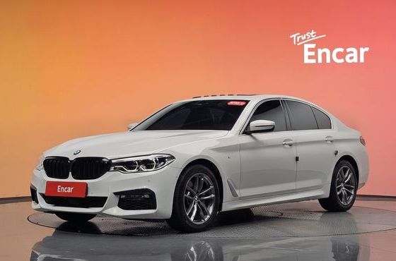 BMW 5-Series 520d xDrive M Sport Package Plus — пробег 99 306 км — фото 1 из 5