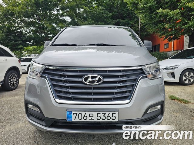 Hyundai Starex 4WD Wagon 12-Seater Smart — пробег 95 300 км — фото 1 из 5