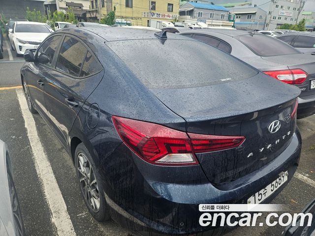 Hyundai AVANTE 1.6 Smart Choice — пробег 136 000 км — фото 3 из 5