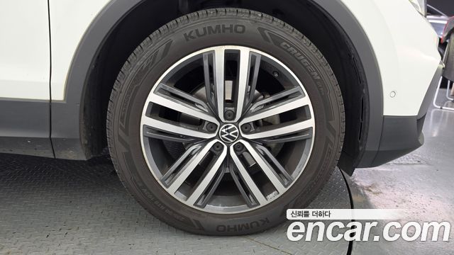 Volkswagen Tiguan 2.0 TDI 4Motion Prestige — пробег 38 364 км — фото 5 из 5