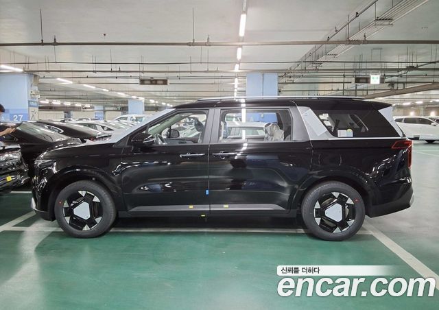Kia Carnival HEV 9 seater Prestige — пробег 1 км — фото 2 из 5