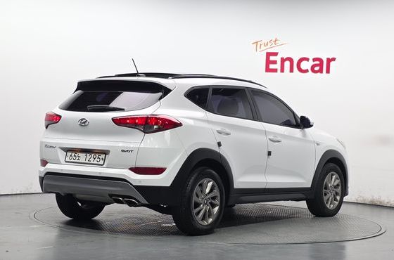 Hyundai Tucson Diesel 2.0 2WD Style — пробег 121 576 км — фото 2 из 5