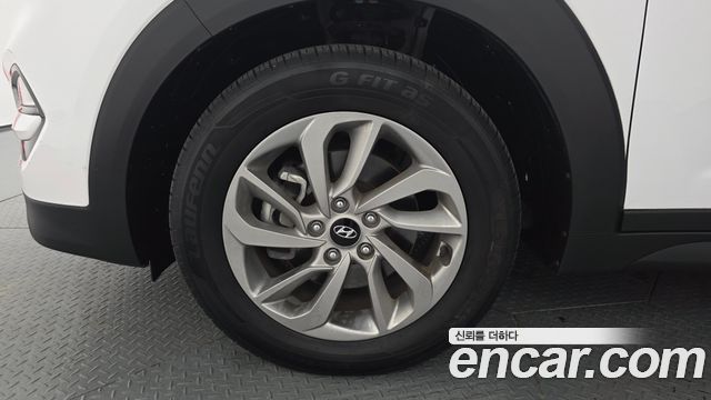 Hyundai Tucson Diesel 2.0 2WD Style — пробег 121 576 км — фото 5 из 5