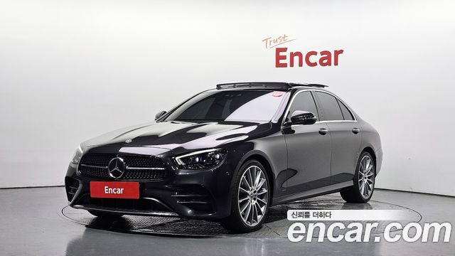 Mercedes-Benz E-Class E350 4MATIC AMG Line — пробег 52 760 км — фото 1 из 5