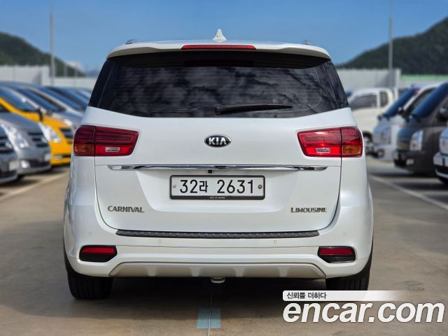 Kia Carnival 7-Seater Limousine President — пробег 164 036 км — фото 4 из 5