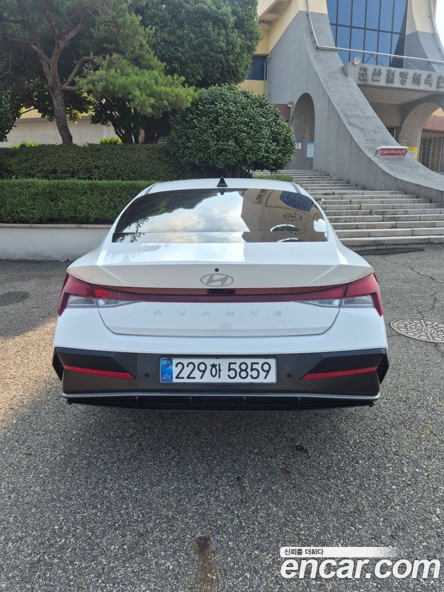 Hyundai AVANTE 1.6 Smart — пробег 1 300 км — фото 3 из 5