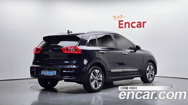 Kia Niro Noblesse — пробег 83 785 км — фото 2 из 5