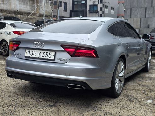 Audi A7 50 TDI Quattro 4G — пробег 142 792 км — фото 2 из 5