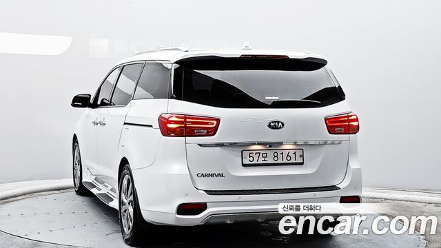 Kia Carnival 9-Seater Noblesse — пробег 73 287 км — фото 2 из 5