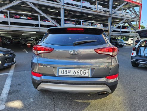 Hyundai Tucson Diesel 1.7 2WD Smart — пробег 143 000 км — фото 4 из 5