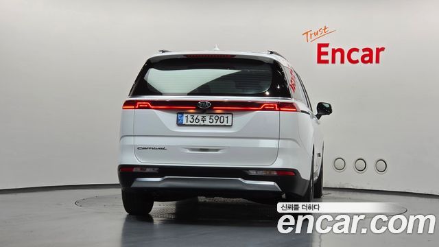 Kia Carnival из Кореи Encar