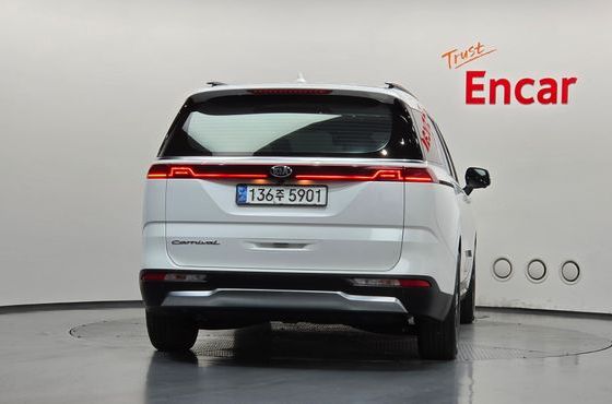 Kia Carnival Diesel 9-Seater Signature — пробег 35 256 км — фото 4 из 5