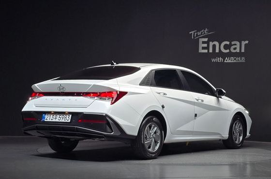 Hyundai AVANTE 1.6 Smart — пробег 938 км — фото 2 из 5