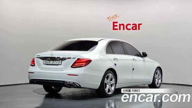 Mercedes-Benz E-Class E220d Avantgarde — пробег 156 224 км — фото 2 из 5