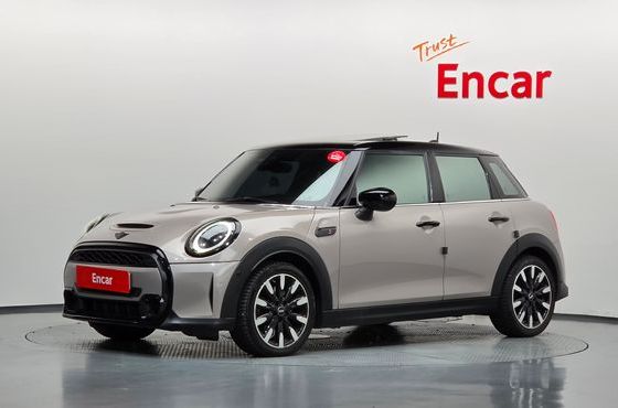 Mini Cooper 5Door Classic Third Generation — пробег 49 767 км — фото 1 из 5