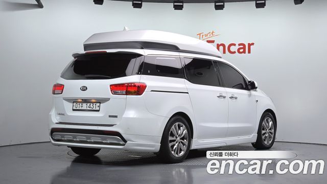 Kia Carnival 9-seater Hi-Limousine Prestige — пробег 119 047 км — фото 2 из 5