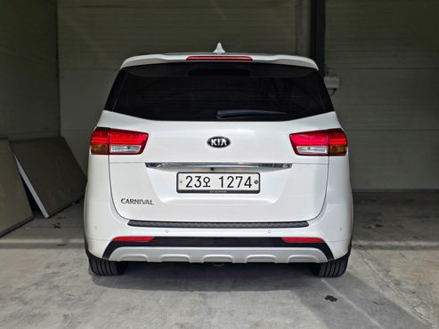 Kia Carnival 9-seater Prestige — пробег 97 915 км — фото 4 из 5