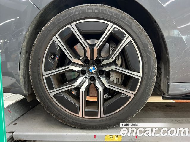 BMW i7 eDrive 50 M Sport Limited — пробег 41 192 км — фото 5 из 5