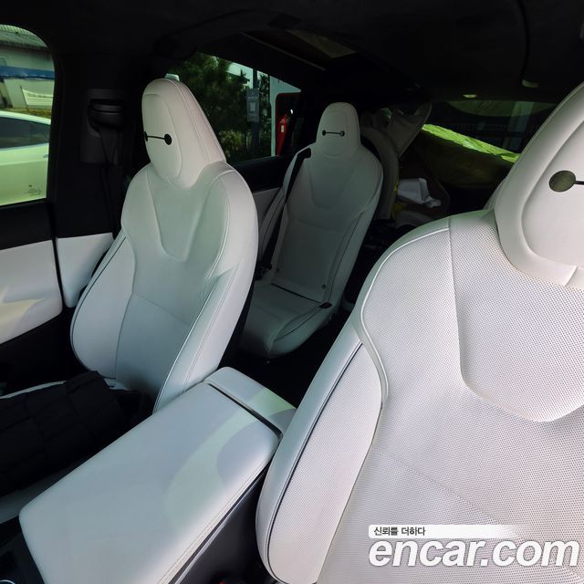 Tesla Model X Plaid — пробег 52 500 км — фото 4 из 5