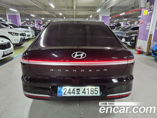 Hyundai Grandeur Caligraphy — пробег 2 200 км — фото 4 из 5