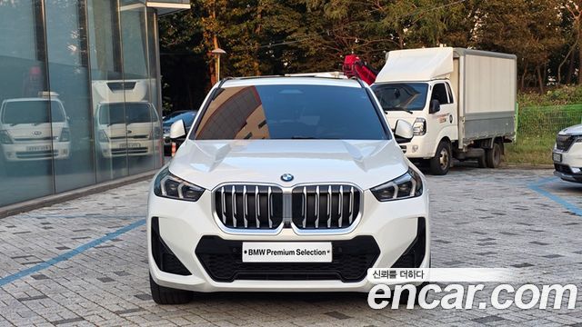 BMW X1 xDrive 20i M Sport — пробег 17 200 км — фото 3 из 5